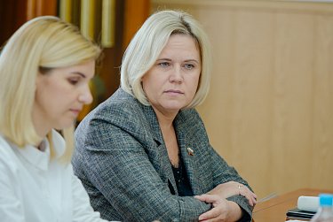 Заседание областного парламента будет проводиться не реже одного раза в три месяца